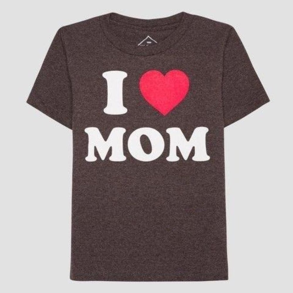 I Love Mom graphic tee NEW WITH TAGS